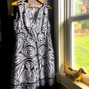 Silk Banana Republic shift dress size 8 Like new